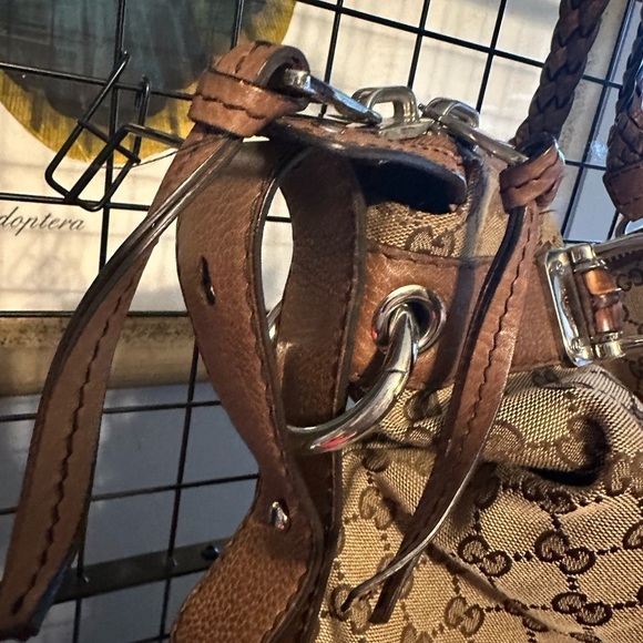 Gucci Tan and Brown Monogram large Shoulder Bag - Picture 10 of 15